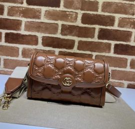 Gucci Shoulder Bag Brown Small GG Matelasse Leather 724529