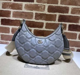 Gucci GG Matelasse Leather Small Hobo Shoulder Bag Gray 739709